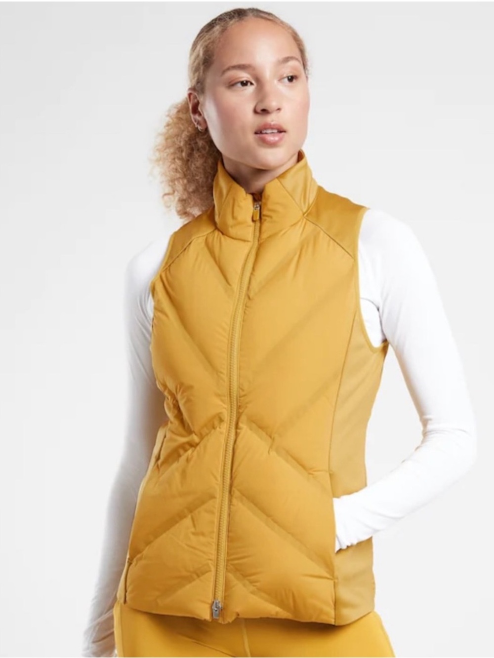 Athleta Mustard Yellow Chevron Puffer Vest Size XL/Lightweight Quilted Zip front